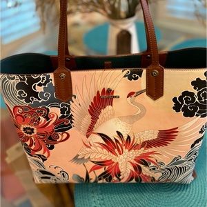 Spartina 449 Tote Bag beautiful Crane design in peach, corals and navy blue…